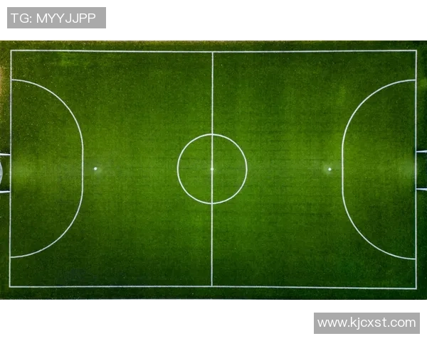 杭州足球队防守策略揭秘:如何在比赛中构建坚固防线与战术配合 杭州足球队防守策略揭秘:如何在比赛中构建坚固防线与战术配合